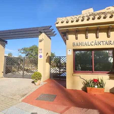 Beachfront In San Pedro - Pass The Keys *