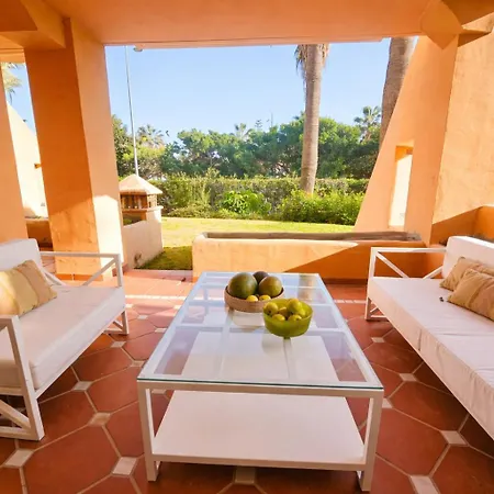 Beachfront In San Pedro - Pass The Keys Apartamento